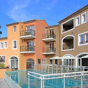 Adonis Aparthotel